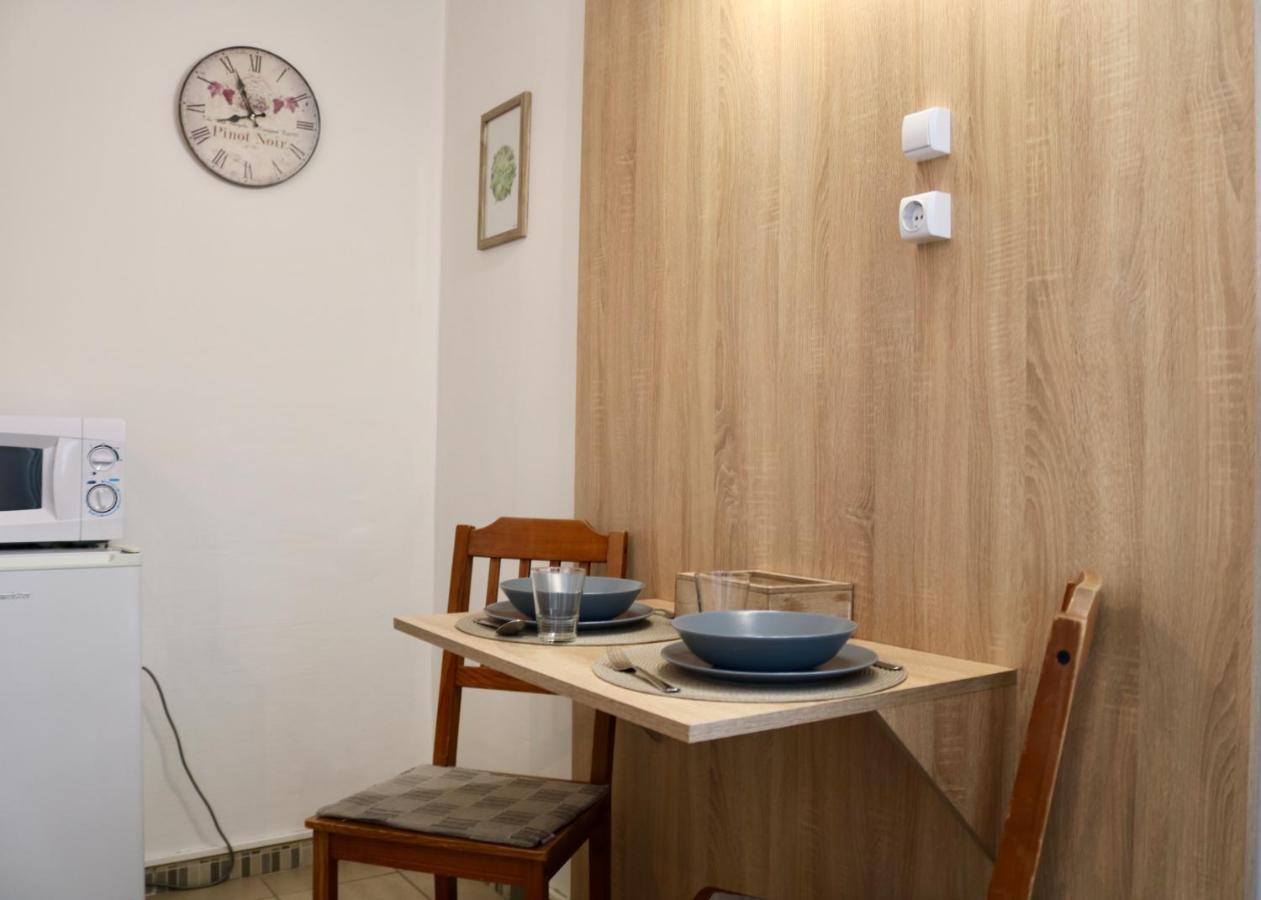Szabadsag Apartman Pécs Exterior foto