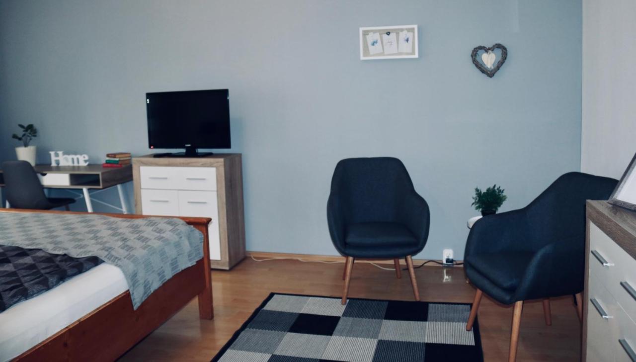 Szabadsag Apartman Pécs Exterior foto