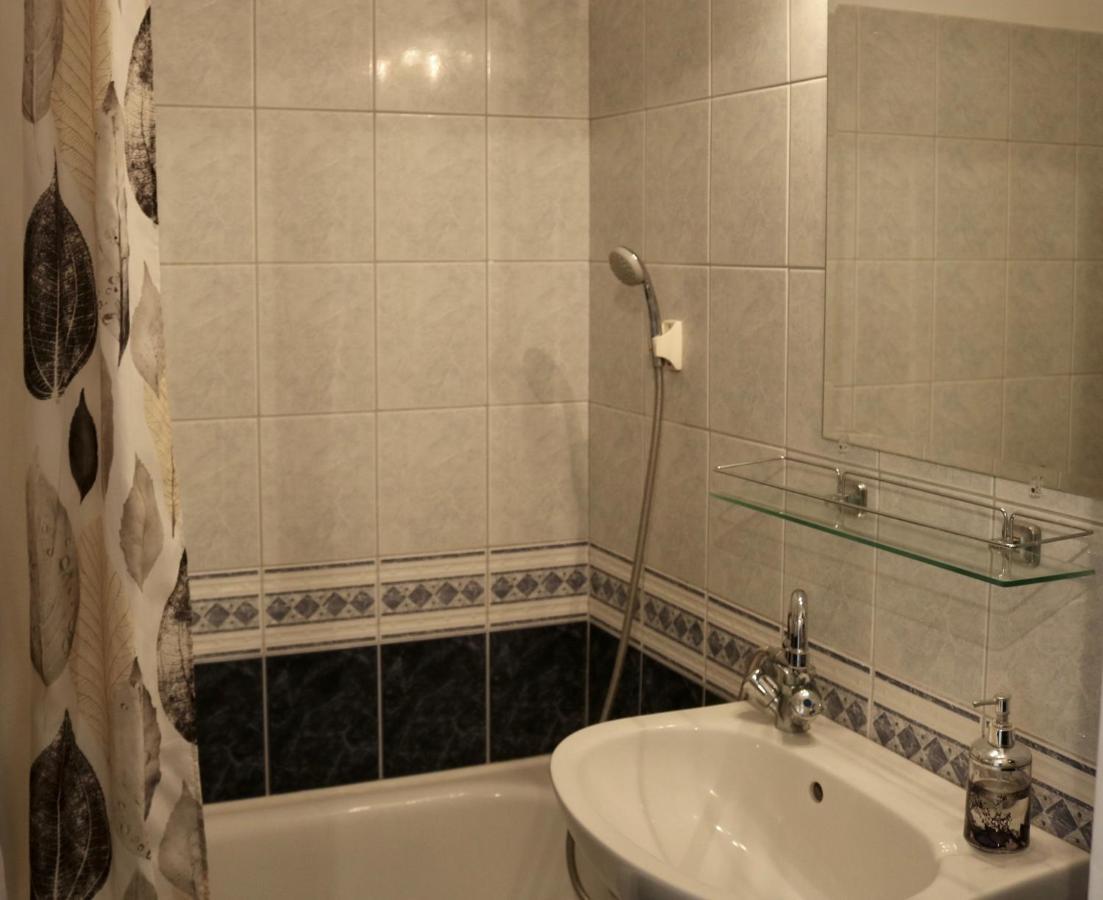 Szabadsag Apartman Pécs Exterior foto